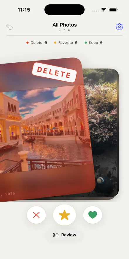 CleanRoll review screen: swipe a photo left to mark it for deletion